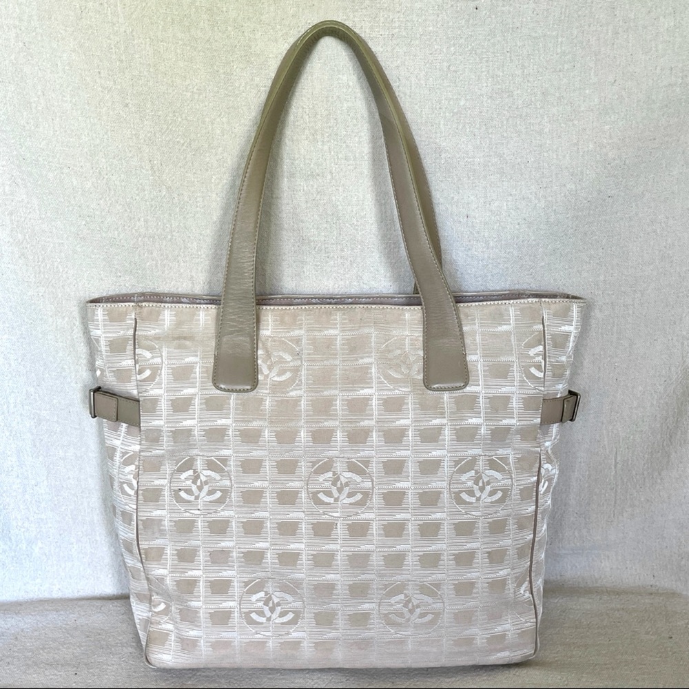 Large CHANEL New Travel Line Tote